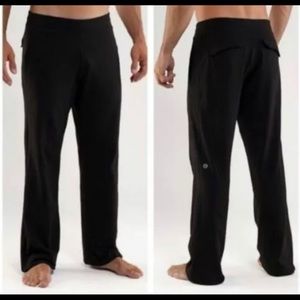 Men’s Lululemon Kung Fu Pants - Size M